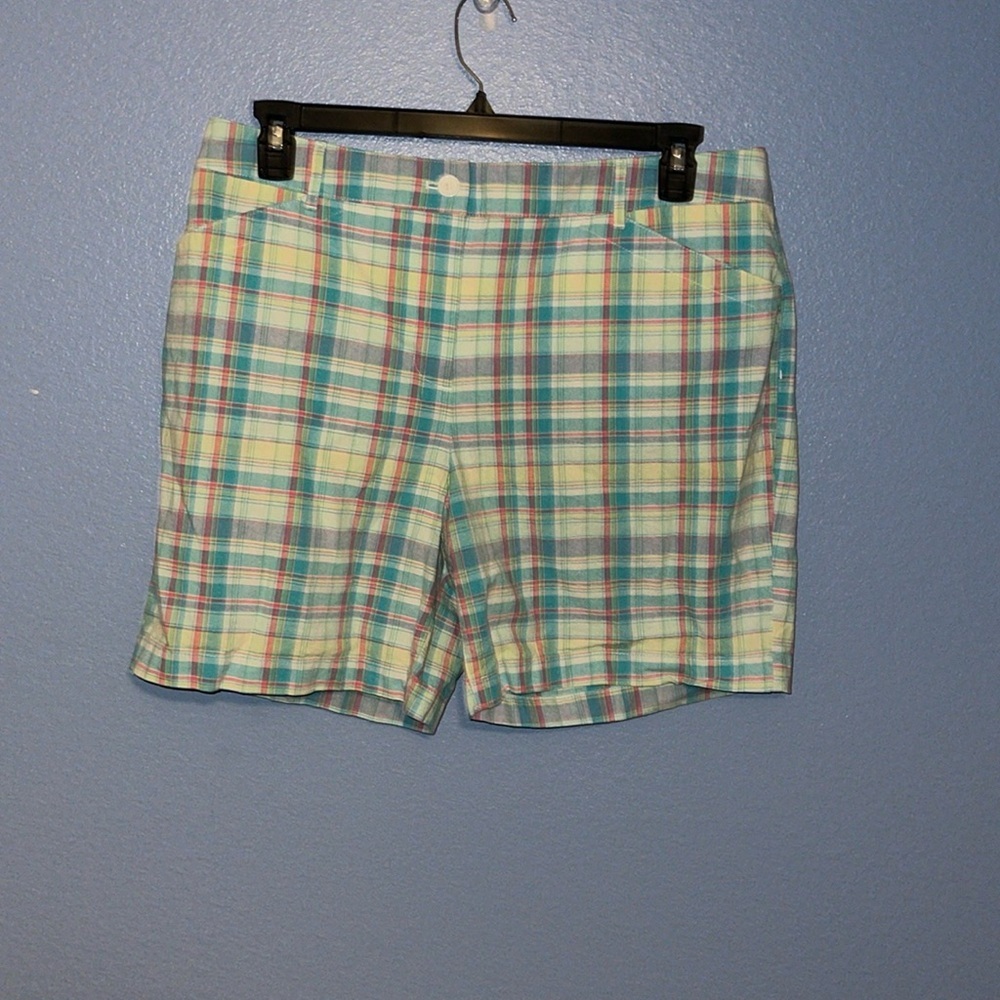 Talbot’s Women’s 14 Cotton blend madras plaid shorts. K